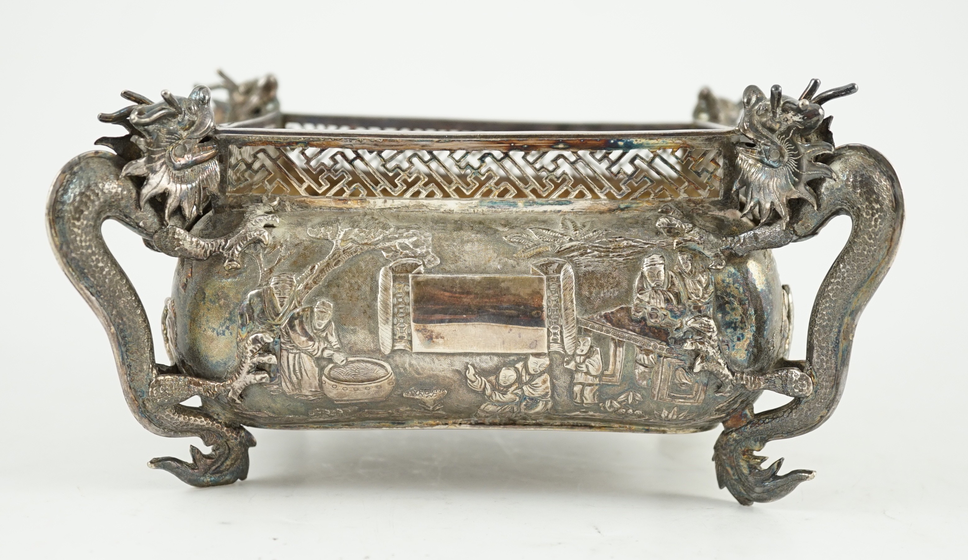 A late 19th/early 20th century Chinese Export silver planter, maker WC